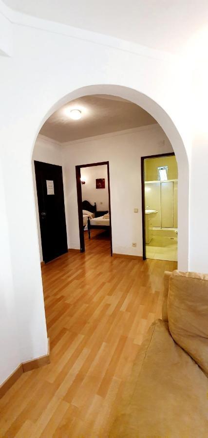 Villa Belinha - Guest House Quarteira Luaran gambar