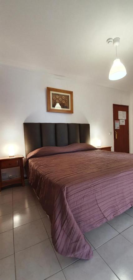 Villa Belinha - Guest House Quarteira Luaran gambar