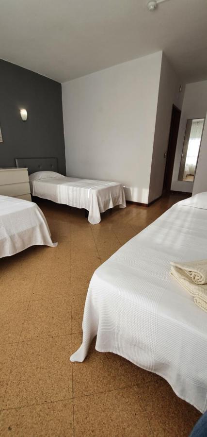 Villa Belinha - Guest House Quarteira Luaran gambar