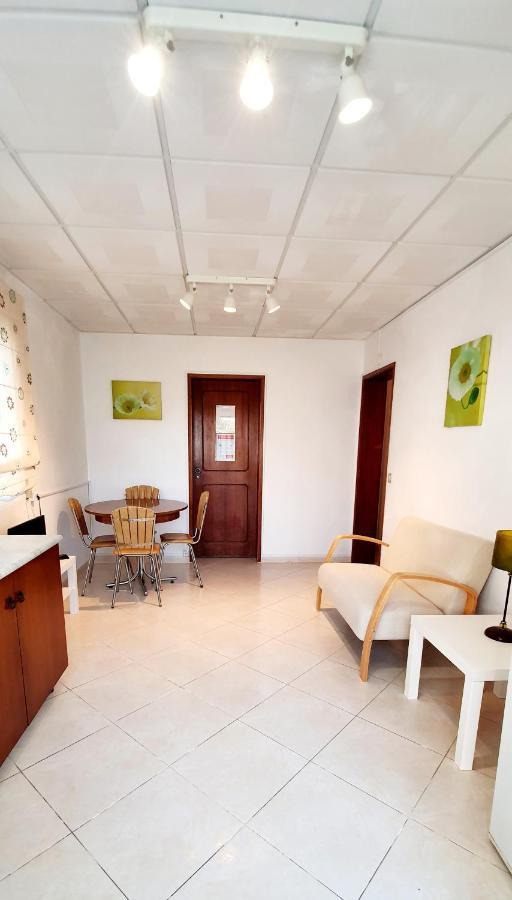 Villa Belinha - Guest House Quarteira Luaran gambar