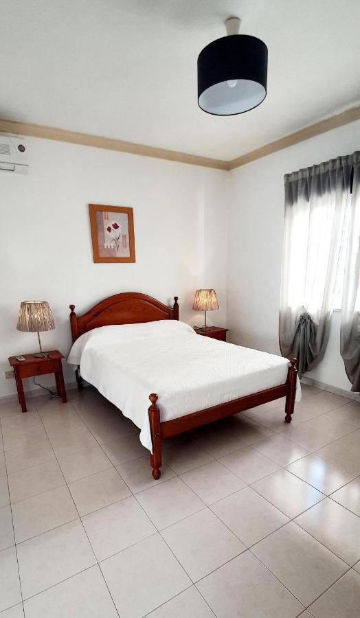 Villa Belinha - Guest House Quarteira Luaran gambar
