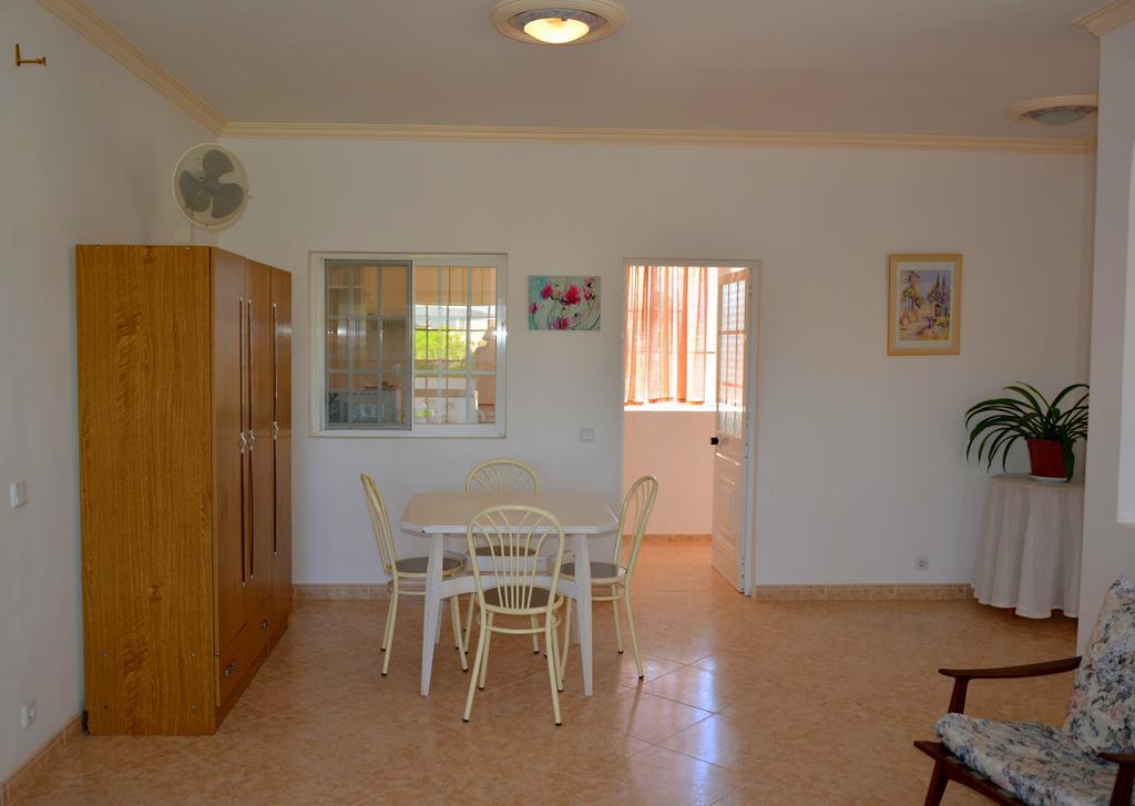 Villa Belinha - Guest House Quarteira Luaran gambar