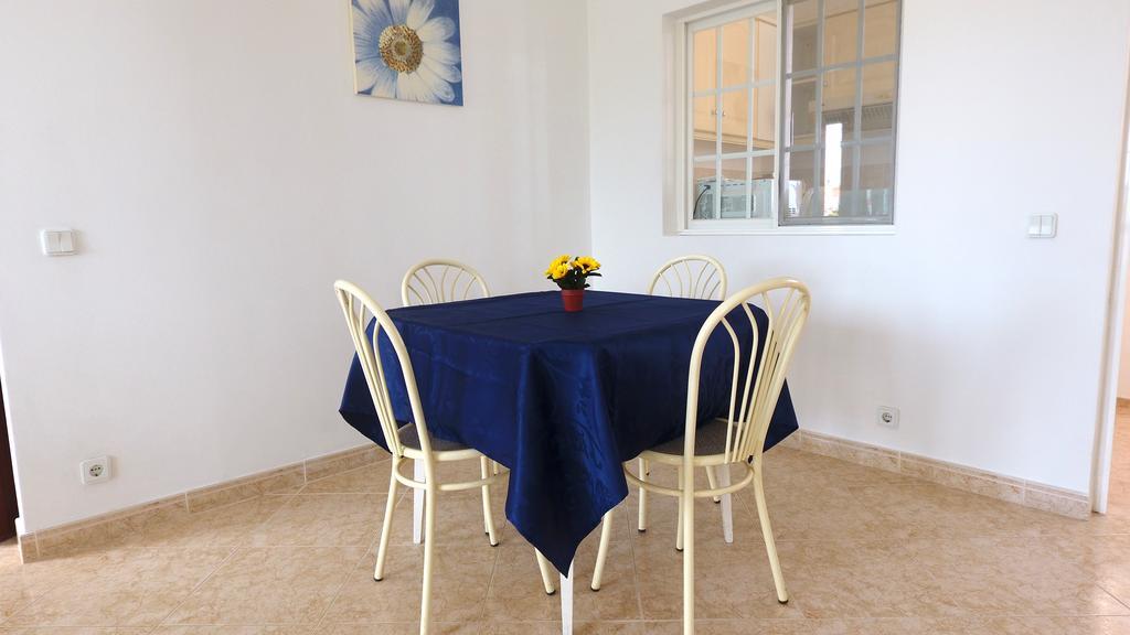 Villa Belinha - Guest House Quarteira Luaran gambar