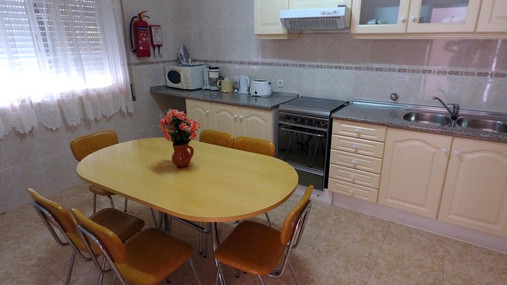 Villa Belinha - Guest House Quarteira Bilik gambar